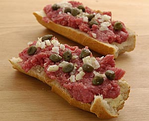 Baguette mit Beefsteakhack