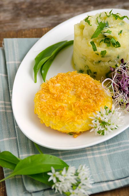 Rezept mit Bild für Tomme mit Bärlauch-Kartoffelstampf - foolforfood.de