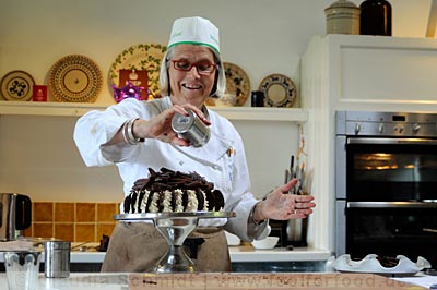 Darina Allen in ihrem Element: Kuchen & Torten