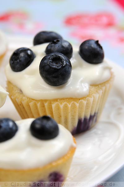 Rezept für Blaubeer-Cupcakes - Blueberry Cupcakes nach Martha Stewart