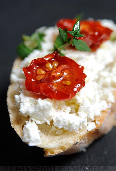 Rezept mit Bild für Baguette mit Ziegenkäse und halbgetrockneten ...