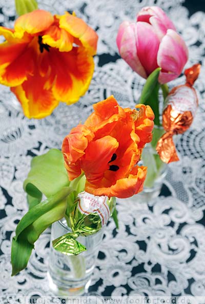 Tisch-Deko mit Blumen