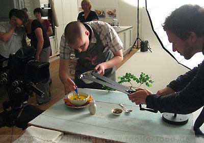 Foodstyling im Fotostudio der Zeitschrift "Lecker"