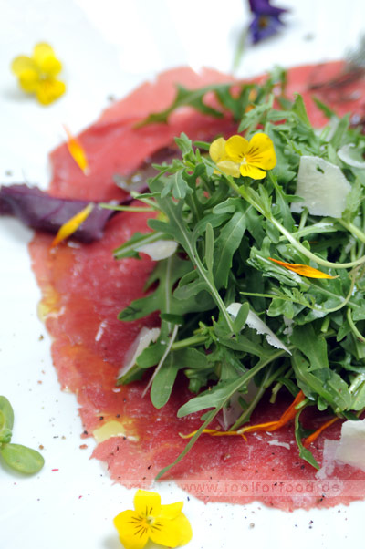 Rindercarpaccio mit Ruccola