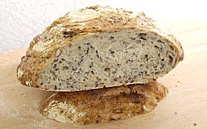 Sauerteig-Ölsaatenbrot