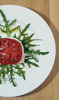 Tomate Magiqo mit Mozzarella und Rucola