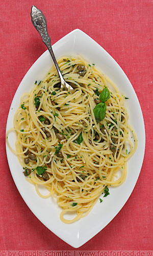 Spaghetti mit Kapern-Zitronen-Sauce