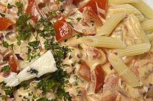 Pasta mit Roquefort-Sauce