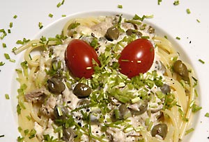 Pasta mit Thunfisch-Kapern-Sauce