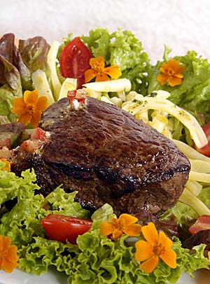 Hüftsteak mit Wachsbohnensalat